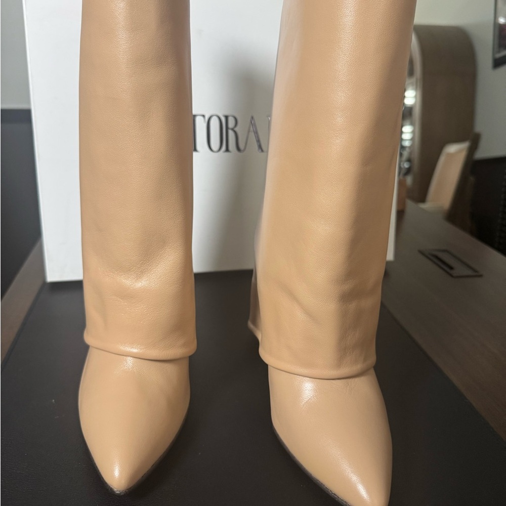 Chic Tan Heeled Boots for Women